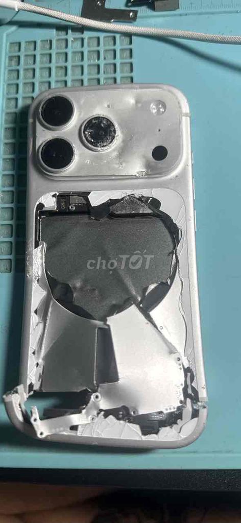 Cần Xác iPhone 15 -15 Pro Max  Hư hỏng  Icloud. Mua bán Điện thoại tại Quận 10 Tp Hồ Chí Minh được đăng bởi Trần Minh Mẫn hình 1