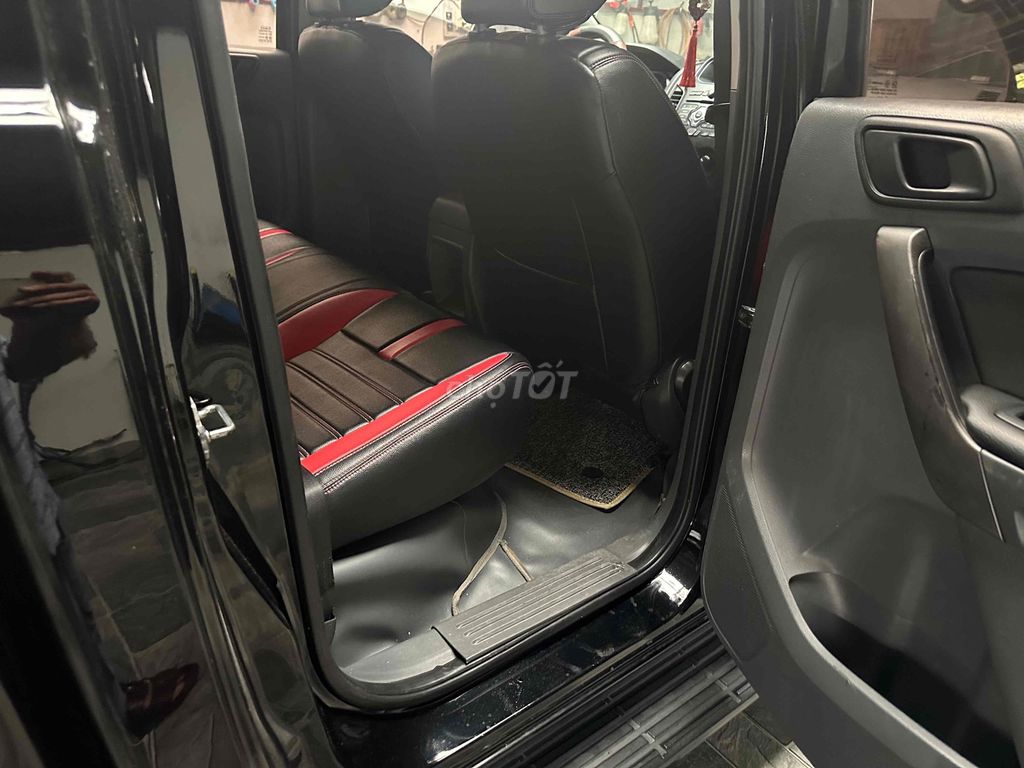 Ford Ranger 2017 XLS 2.2 4x2 MT - 30000 km. Mua bán Ô tô tại Thị xã Bình Minh Vĩnh Long được đăng bởi Thạnh hình 9