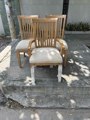 ghế dựa . ghế gỗ . ghế bàn ăn . ghế thư giản. Mua bán Bàn ghế tại Quận Tân Phú Tp Hồ Chí Minh được đăng bởi  Diep Nguyen