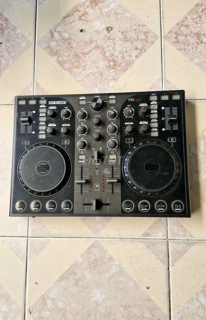 Bàn DJ Mixage INTERFACE EDITION mkii Đen. Mua bán Nhạc cụ tại Quận Tân Phú Tp Hồ Chí Minh được đăng bởi Phúc Khang hình 1