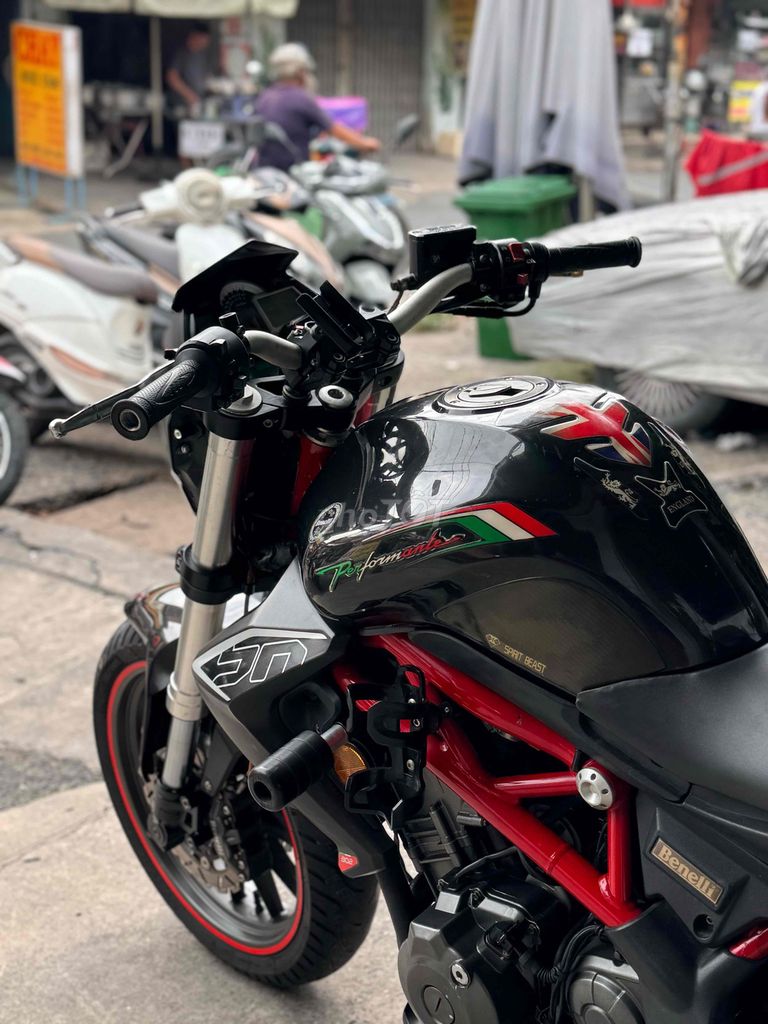 Cần bán Benelli BN302 2017 Biển SG Xe đẹp Máy Zin. Mua bán Xe máy tại Quận Bình Tân Tp Hồ Chí Minh được đăng bởi Việt Motor Bình Tân hình 6