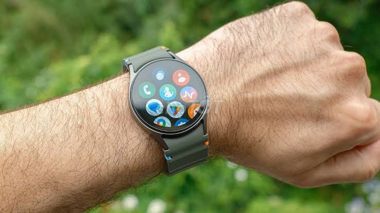 Samsung Galaxy Watch 7 Mới. Mua bán Thiết bị đeo thông minh tại Huyện Mê Linh Hà Nội được đăng bởi Sơn hình 1