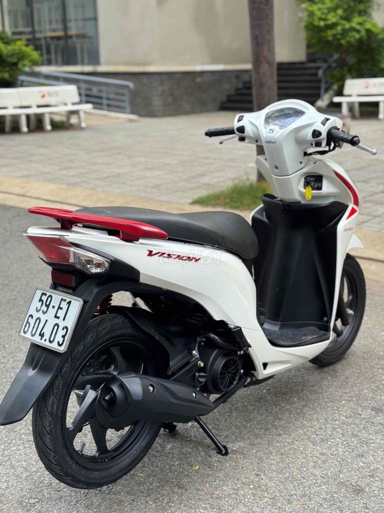 Honda Vision 2015 с номерами Хошимина в оригинальном и отличном состоянии