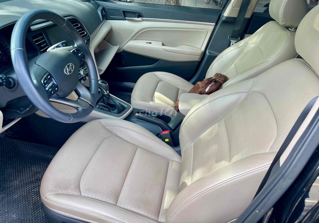 Hyundai Elantra 2021 1.6 AT - 64000 km. Mua bán Ô tô tại Thành phố Đông Hà Quảng Trị được đăng bởi liêm hình 9