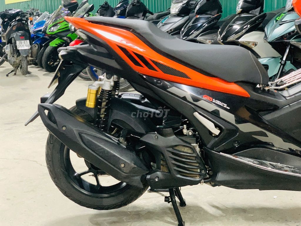 XE MÁYTHANH TÙNG_NVX 155 ABS CAM ĐEN MÀU HÓT. Mua bán Xe máy tại Quận Nam Từ Liêm Hà Nội được đăng bởi THANH TÙNG hình 3