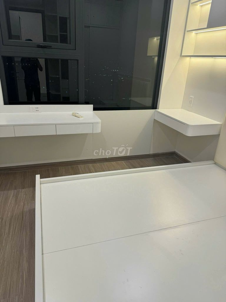 Bán CC Vinhomes  Q9 1 phòng ngủ cộng 43m2 giá 2ty350 full nội thất
