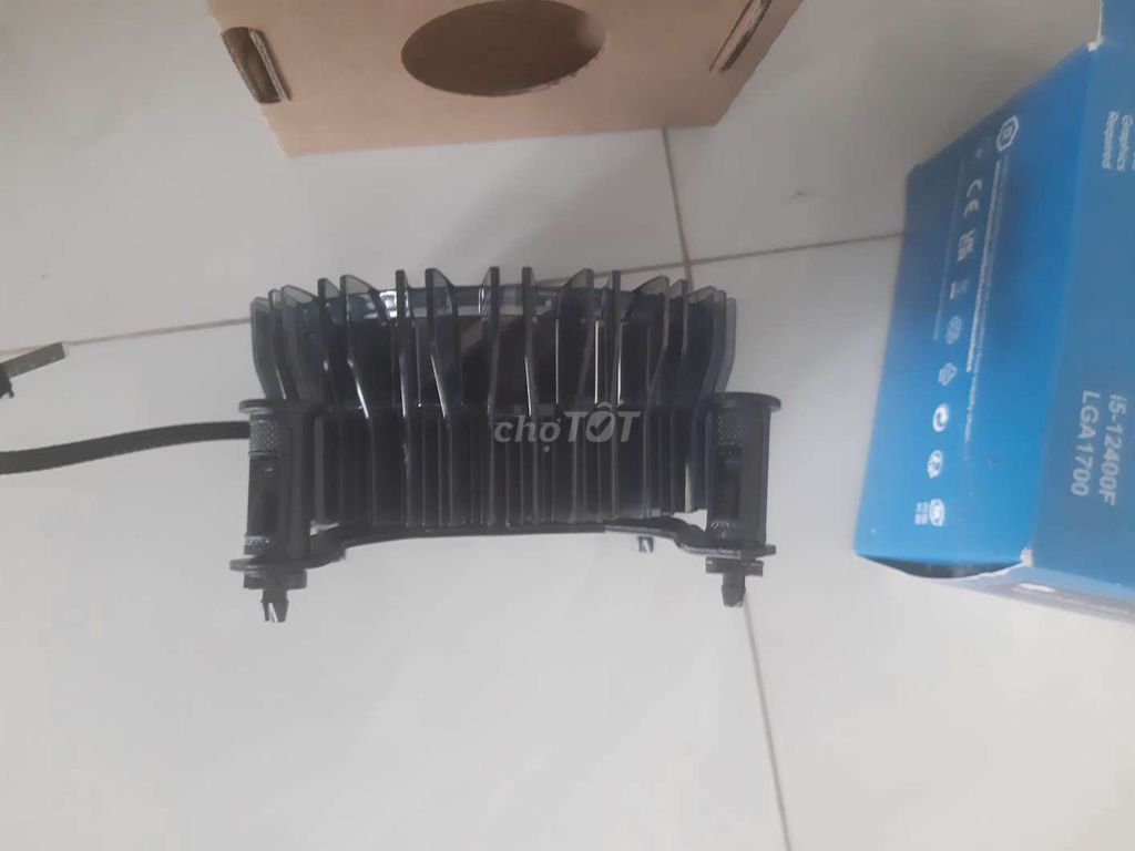 Tản nhiệt CPU Intel i5-12400F LGA1700 Đen. Mua bán Phụ kiện (Màn hình, Chuột...) tại Quận Bình Thuỷ Cần Thơ được đăng bởi qui rua hình 1