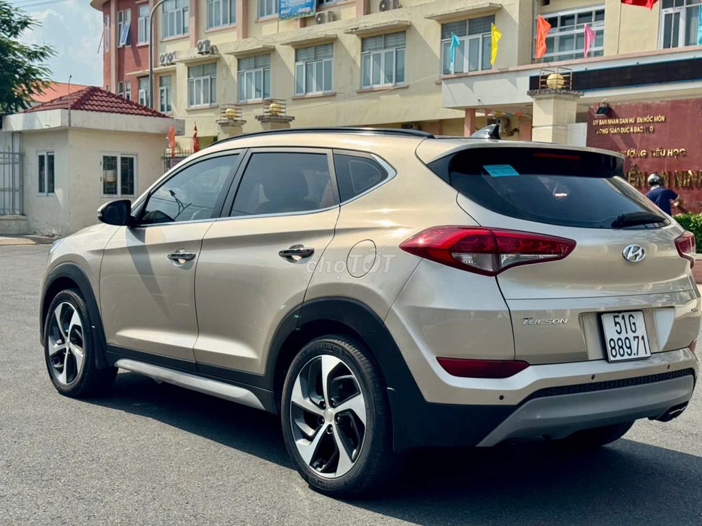 Huyndai Tucson đời xe: 2019 Số tự động 1.6 Turbo. Mua bán Ô tô tại Huyện Hóc Môn Tp Hồ Chí Minh được đăng bởi Mr Nhựt chuyên xe hơi lướt chuẩn Toyota Sure hình 3
