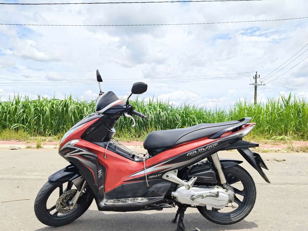 Bán Ari Blade Fi phun xăng điện tử 2012. Mua bán Xe máy tại Thị xã An Nhơn Bình Định được đăng bởi Tony Trần hình 2