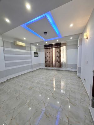 Townhouse 90 m² · 5 bed · Đường Tên Lửa