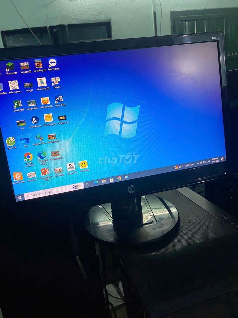 Màn hình HP 18.5 inch kèm Dây nguồn và dây VGA. Mua bán Phụ kiện (Màn hình, Chuột...) tại Thành phố Dĩ An Bình Dương được đăng bởi NK hình 1