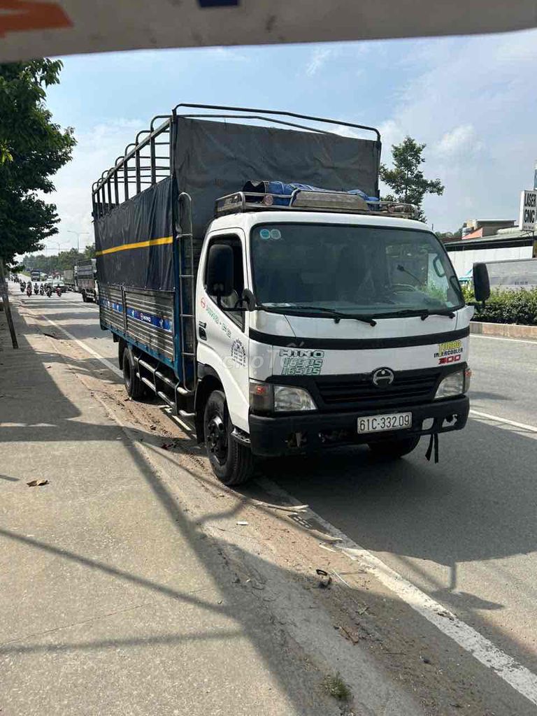 hino 4 tấn. đời 2008. thùng inoc. sàn inoc. xe zin