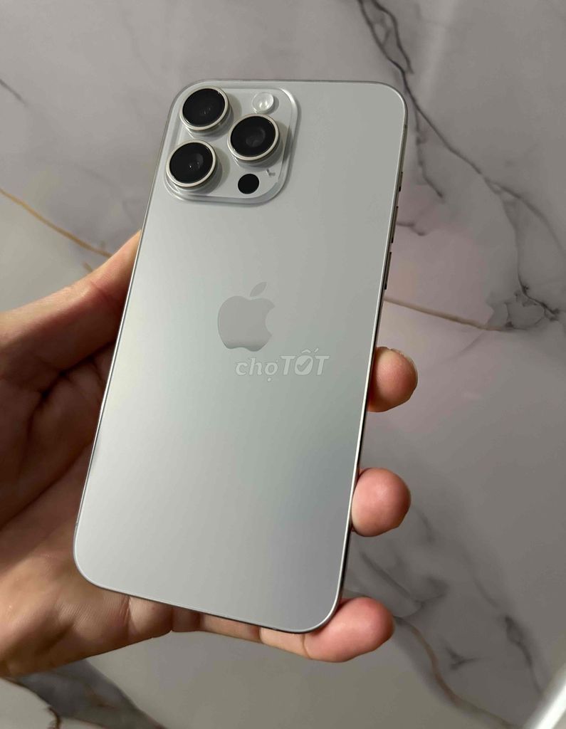 iPhone 15 Pro Max 512GB Chính Hãng VN/A Như Mới 99. Mua bán Điện thoại tại Thị xã Tân Uyên Bình Dương được đăng bởi Hằng Long hình 1