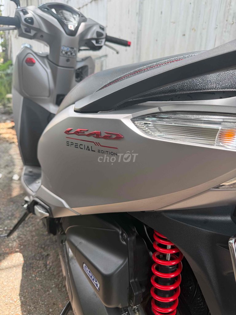 Honda Lead 2024 4val Special Edition серый 20 000 км