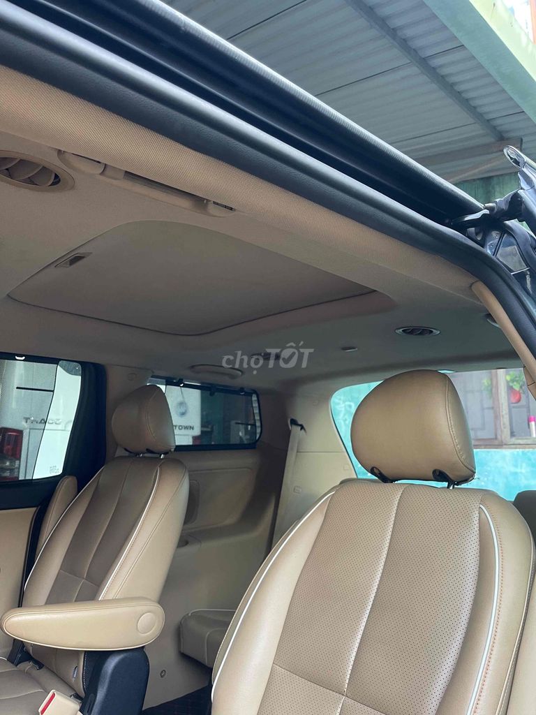 Kia Sedona 2018 2.2 DATH bản full. Mua bán Ô tô tại Thành phố Biên Hòa Đồng Nai được đăng bởi Tấn Bằng hình 12