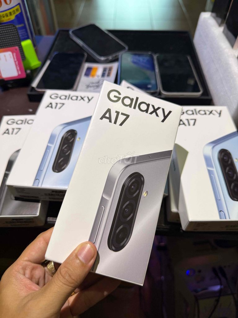 Samsung Galaxy A17 8GB/128GB mới 100%. Mua bán Điện thoại tại Thành phố Thủ Đức Tp Hồ Chí Minh được đăng bởi Minh Sang Store Góp Bao Nợ Xấu hình 1