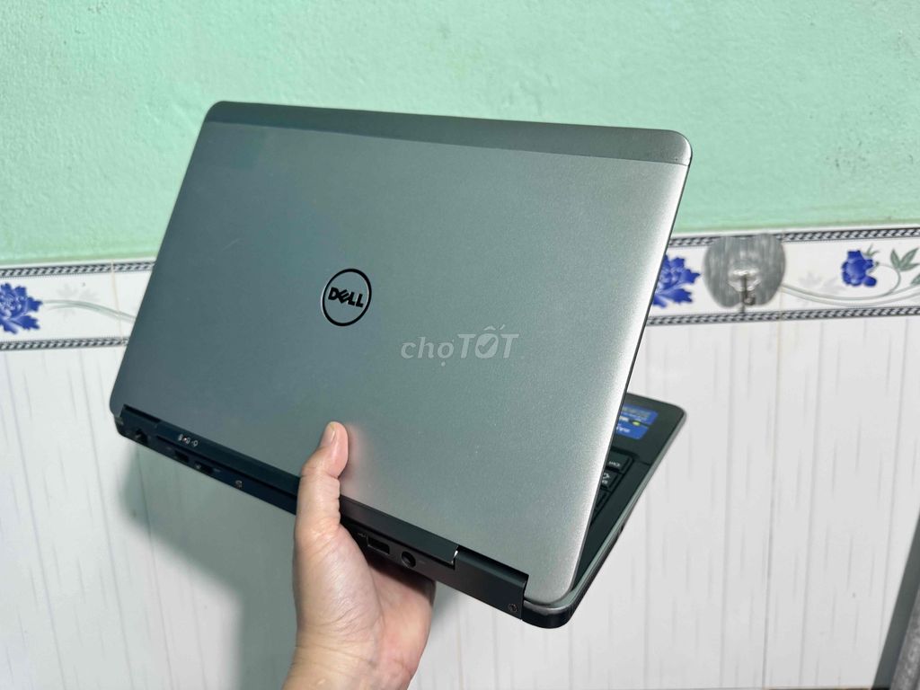 Dell Latitude E7240 i5-4300U 12.5 inch 8GB/128GB. Mua bán Laptop tại Thành phố Thuận An Bình Dương được đăng bởi Dzun Hồ hình 1