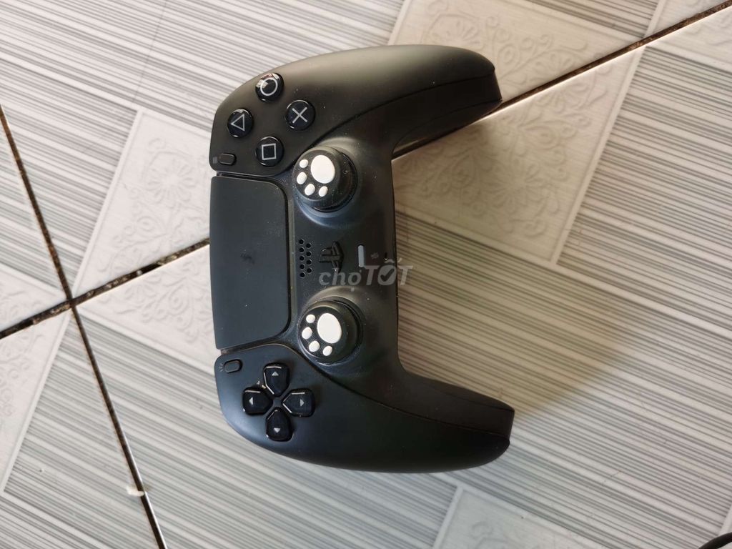 Tay cầm chơi game Sony DualSense Đen. Mua bán Thiết bị chơi game tại Thành phố Phan Thiết Bình Thuận được đăng bởi Han hình 1