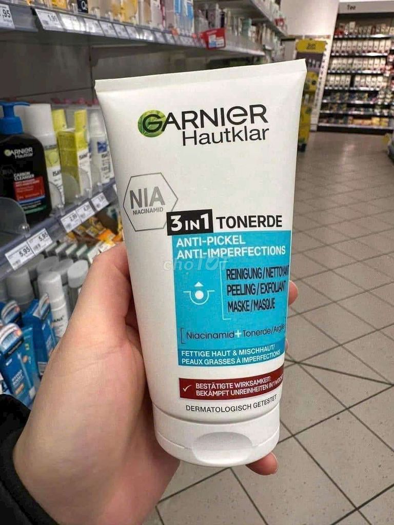 Sữa rửa mặt garnier đức