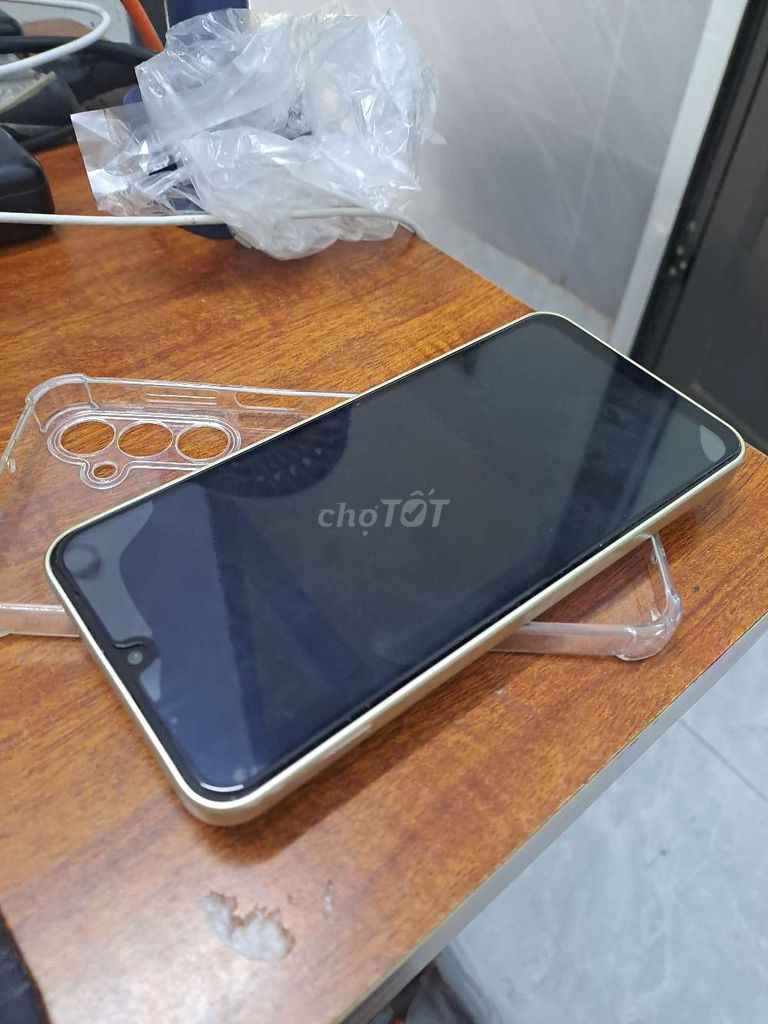 samsung A16 5G Vàng Đã sử dụng. Mua bán Điện thoại tại Huyện Hưng Hà Thái Bình được đăng bởi cc hình 1