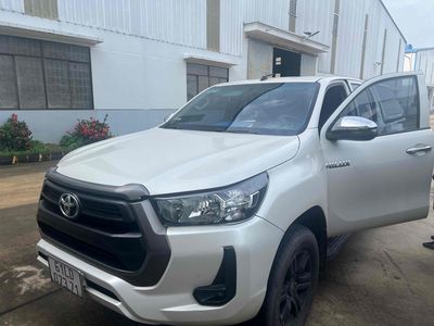 Toyota Hilux 2021 2.4L 4x2 AT - 190000 km. Mua bán Ô tô tại Thị xã Bến Cát Bình Dương được đăng bởi 小成