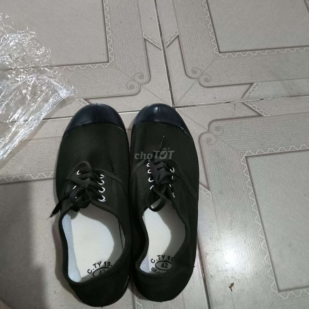 Giày vải nam size 42 màu Xanh. Mua bán Giày dép tại Huyện Hòa Vang Đà Nẵng được đăng bởi Lê Minh hình 1