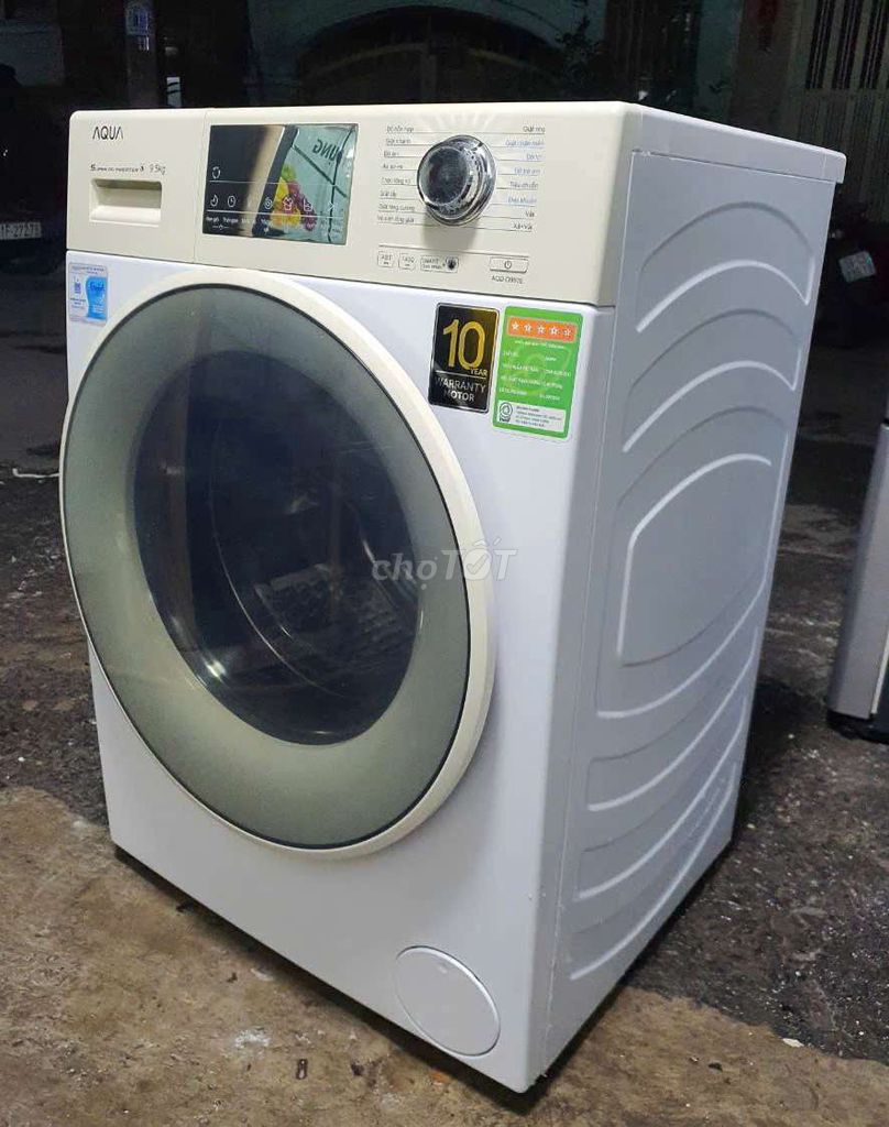 Thanh lí 9.5kg máy giặt inverter