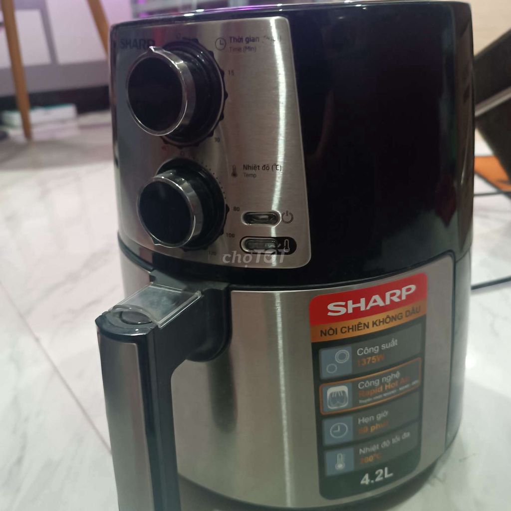 Nồi chiên không dầu Sharp 4.2L