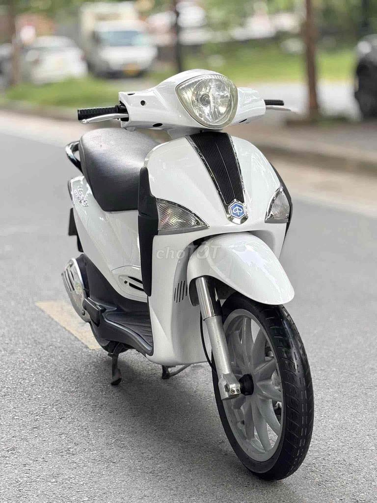 Piaggio Liberty 3vie белый