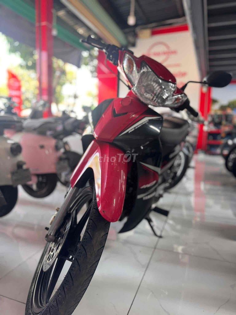 cần bán xe sirius màu đỏ còn zin máy êm. Mua bán Xe máy tại Thành phố Thủ Dầu Một Bình Dương được đăng bởi Ái Phạm hình 4