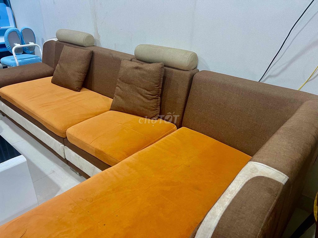 Cần pass lại sofa lớn 2m4x0.8m Tặng kèm bàn 1mx0.5