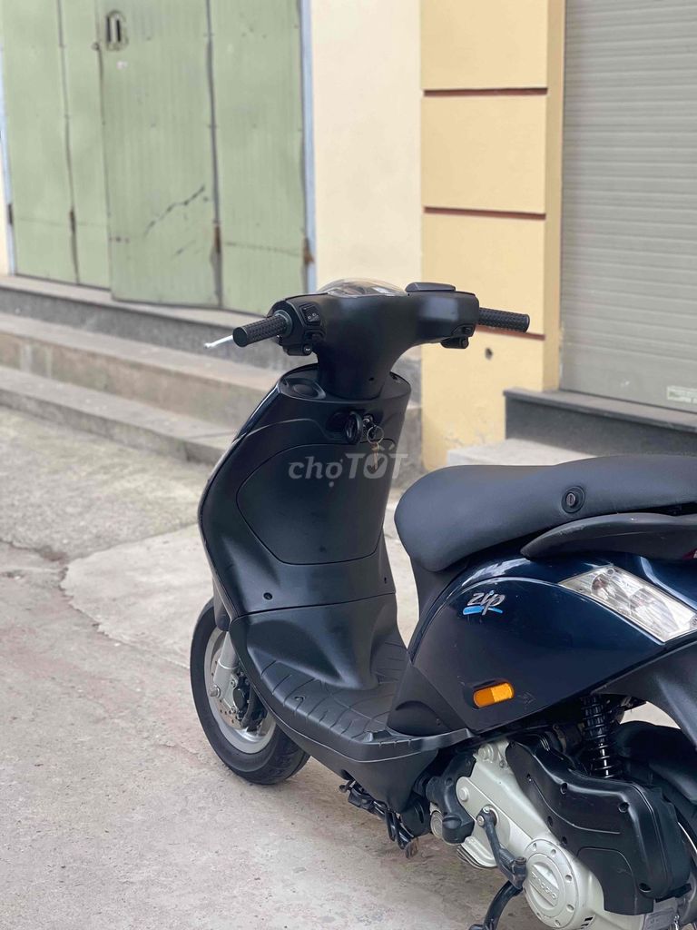 Piaggio Zip màu Xanh đậm. Mua bán Xe máy tại Quận Nam Từ Liêm Hà Nội được đăng bởi VÂN ANH hình 3