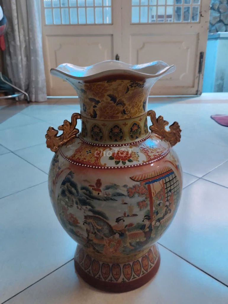 Bình gốm sứ men rạn dát vàng. Mua bán Đồ sưu tầm, đồ cổ tại Quận 5 Tp Hồ Chí Minh được đăng bởi Châu Lê hình 1
