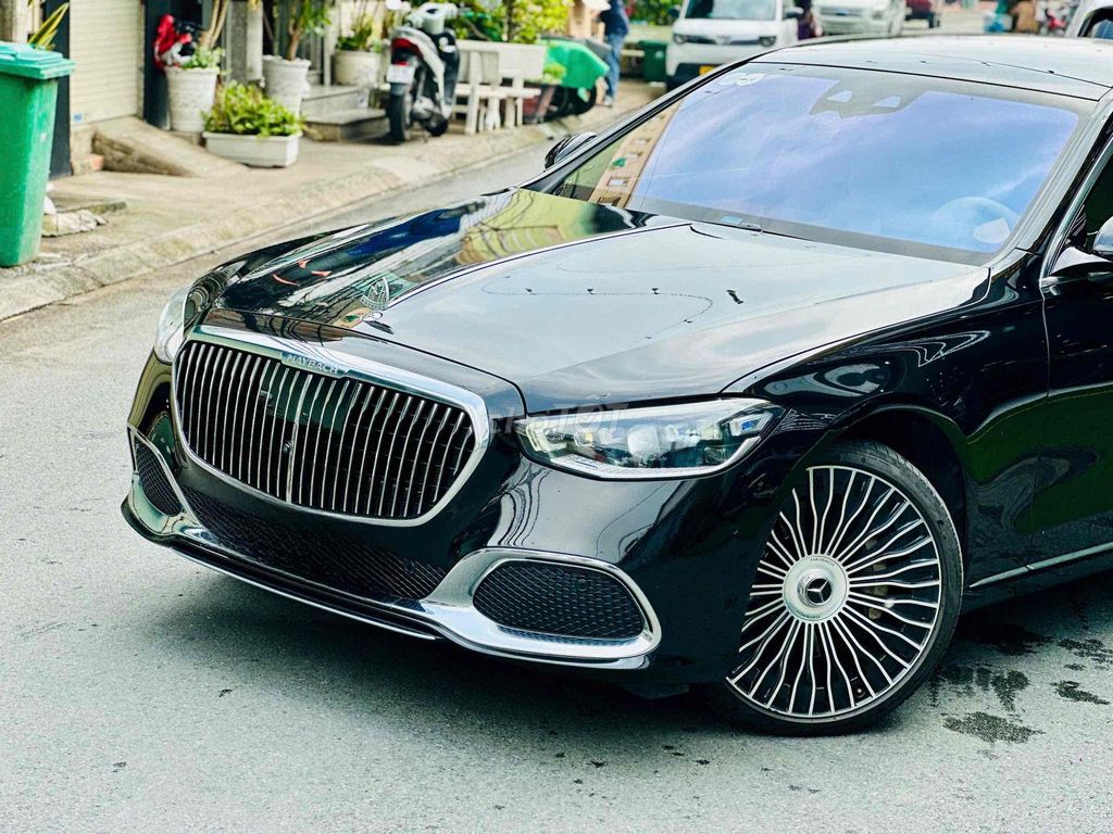 Mercedes-Maybach S450 4MATIC 2022 белый 43 000 км