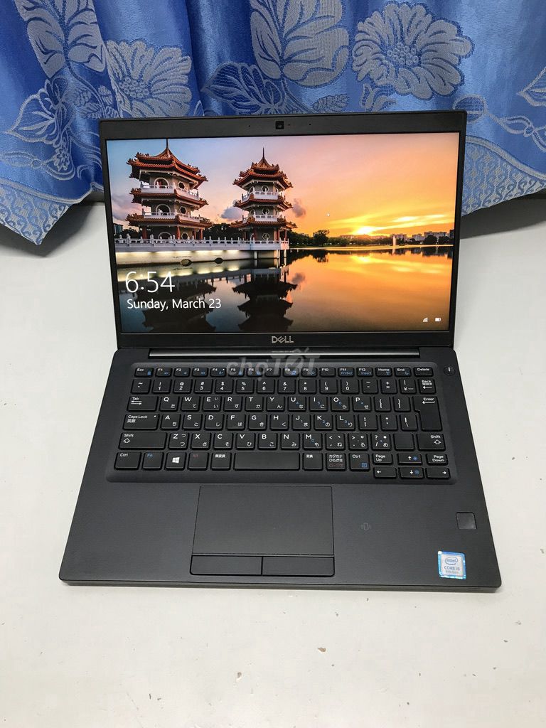 Dell 7390 i5-8350/8G/SSD 256G 13.3"FHD 1.1Kg 2018