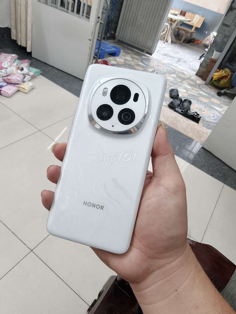 Honor Magic 6 Pro(12/256)trắng còn khá đẹp có gl. Mua bán Điện thoại tại Quận 5 Tp Hồ Chí Minh được đăng bởi Strawberry Táo hình 1
