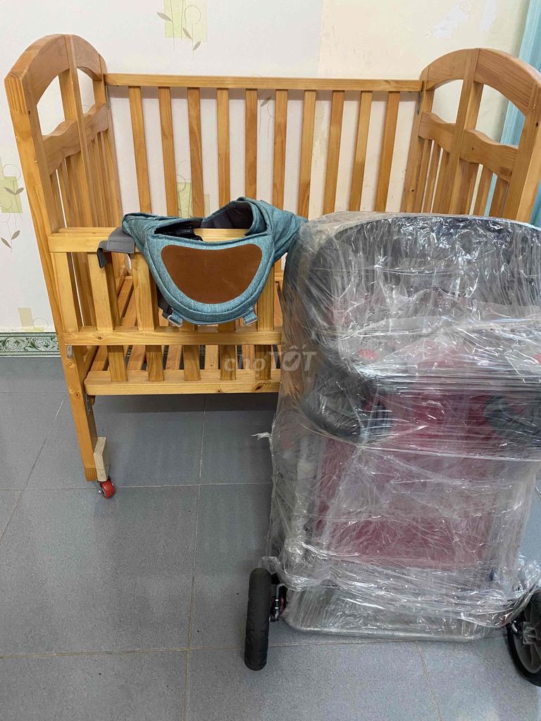 Cũi gỗ Gỗ Chưa sử dụng và xe đẩy bộ địu em bé. Mua bán Mẹ và bé tại Thành phố Vũng Tàu Bà Rịa - Vũng Tàu được đăng bởi tien hình 1