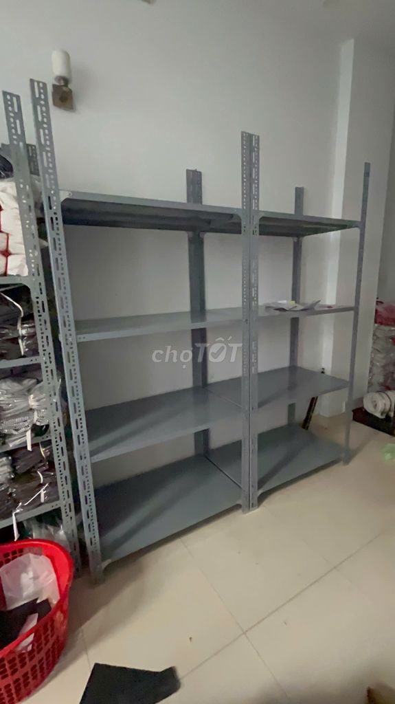 Kệ sắt V lỗ Ngọc Tín Xám ghi 1.2m 4 mâm. Mua bán Tủ, kệ gia đình tại Quận 5 Tp Hồ Chí Minh được đăng bởi CÔNG TY NGỌC TÍN hình 1