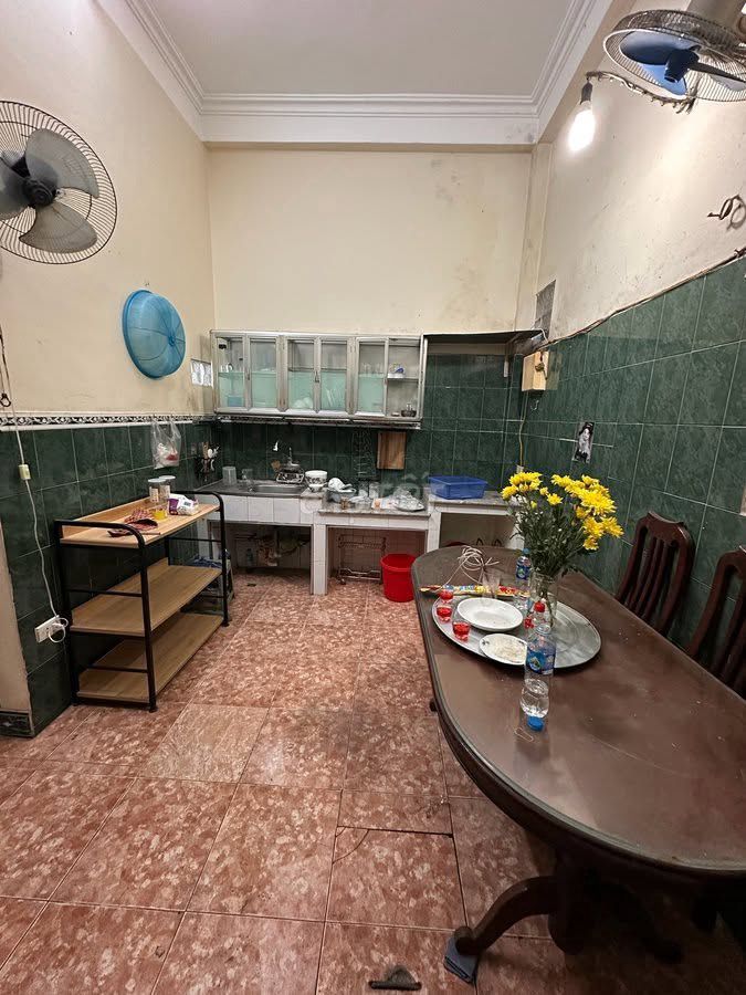 Продается дом площадью 46 м², Ба Динь, 4 этажа, фасад 4 м, ~9 млрд долларов
