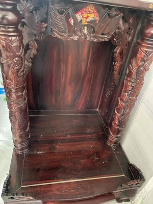 Thanh lý bàn thờ gỗ to 88x60x58. Mua bán Nội thất, đồ gia dụng khác tại Huyện Bình Chánh Tp Hồ Chí Minh được đăng bởi Trần Hằng