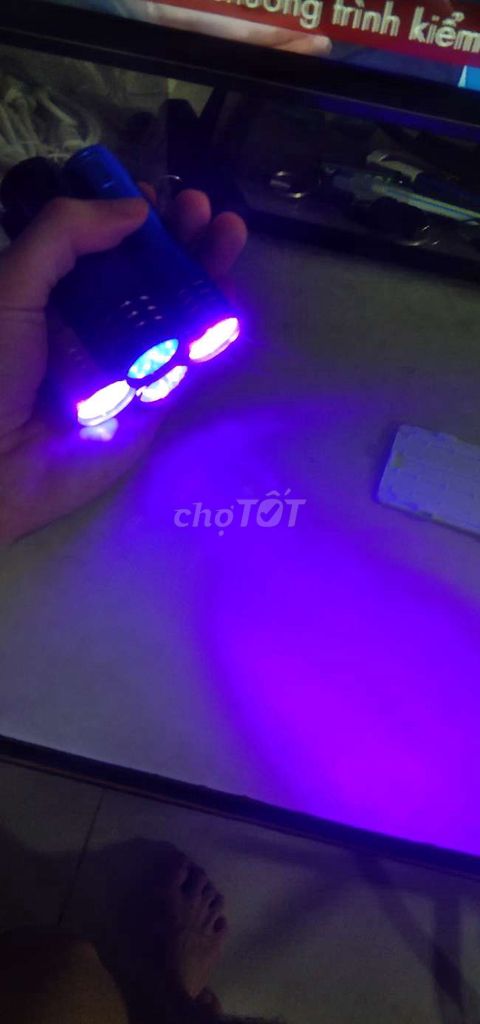 Đèn pin cực tím soi tiền giấy tờ hải sản