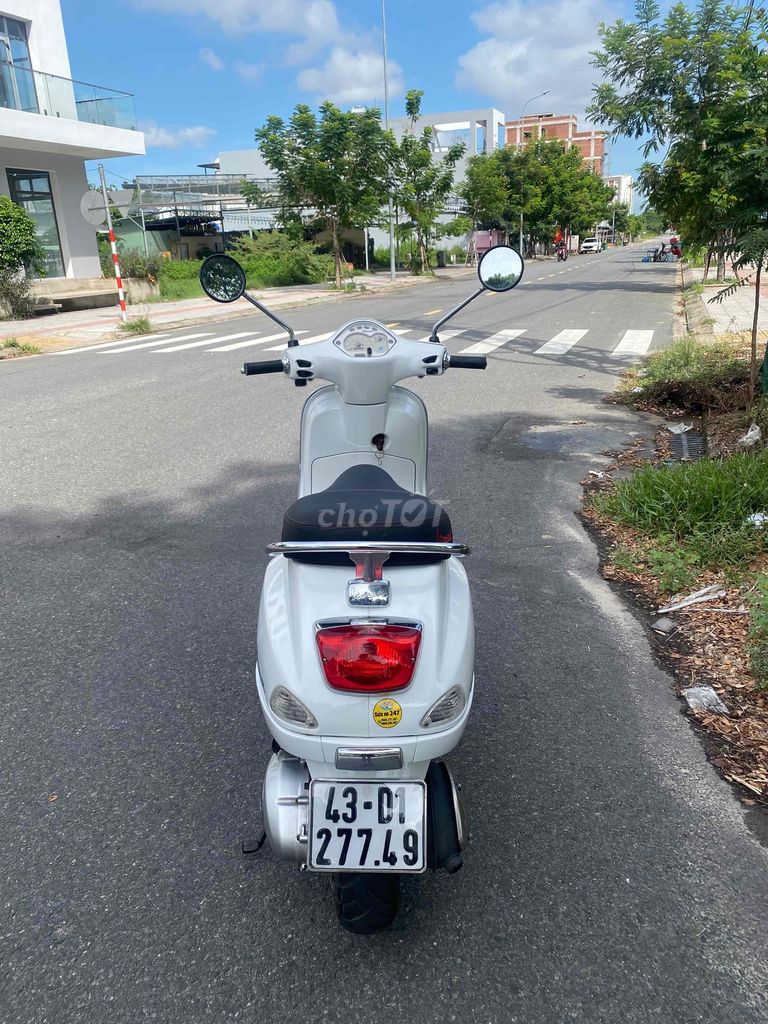 Chính chủ cần bán xe Vespa 3vie máy rin êm chạy ng. Mua bán Xe máy tại Quận Liên Chiểu Đà Nẵng được đăng bởi Nam hình 5