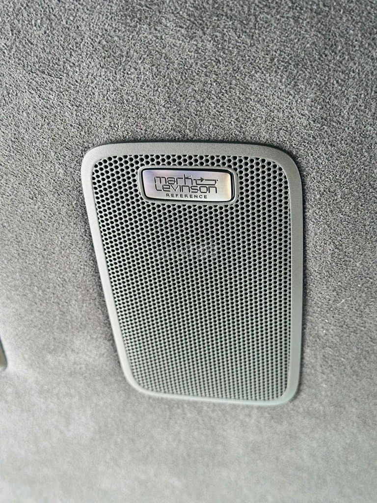 Lexus LS 500 odo mới 17.000km model 2024. Mua bán Ô tô tại Quận 8 Tp Hồ Chí Minh được đăng bởi Hồng Phúc hình 19