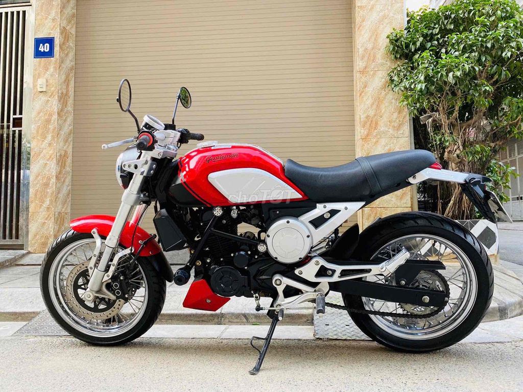 GPX Genteleman 200 xe đẹp lướt mới.chính chủ bs29. Mua bán Xe máy tại Quận Cầu Giấy Hà Nội được đăng bởi Tong motor xe may hình 4