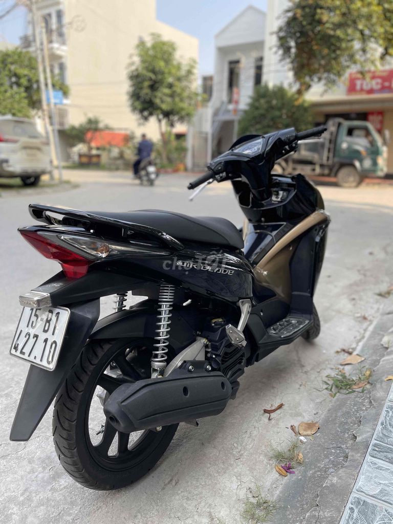 Honda Air Blade Đen Vàng đồng Đã sử dụng. Mua bán Xe máy tại Quận Hải An Hải Phòng được đăng bởi AN KHANG hình 8