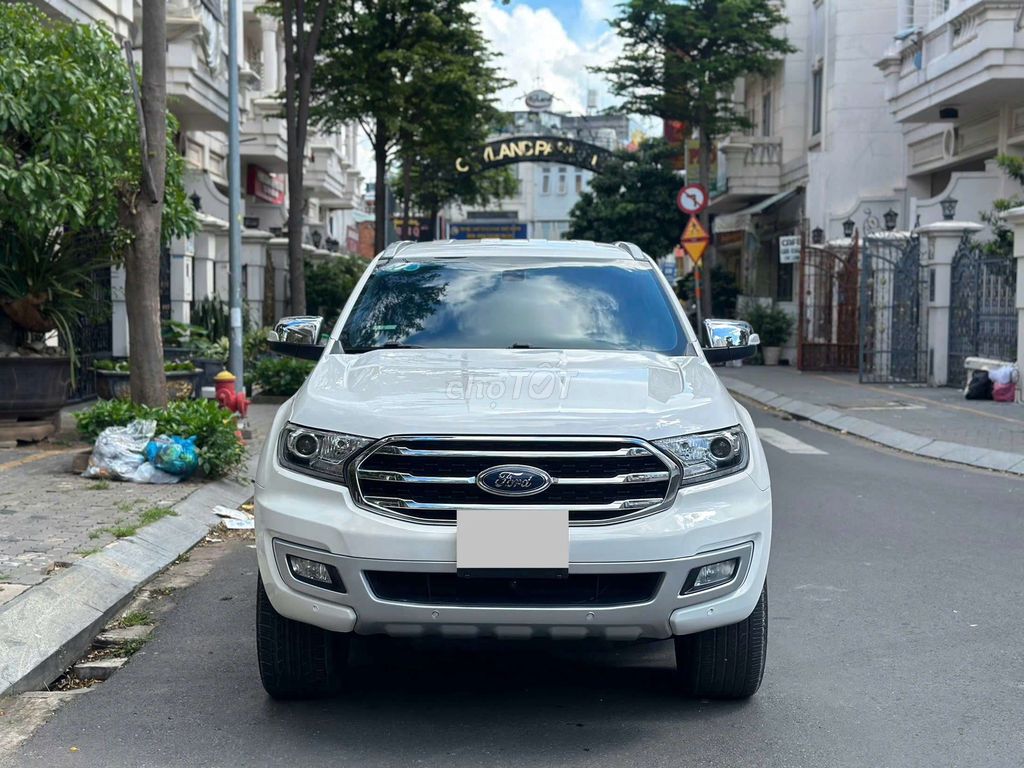 Chính chủ bán Ford Everest 2019 Titanium 2.0L 4x2. Mua bán Ô tô tại Quận Gò Vấp Tp Hồ Chí Minh được đăng bởi PHẠM VIỆT hình 1