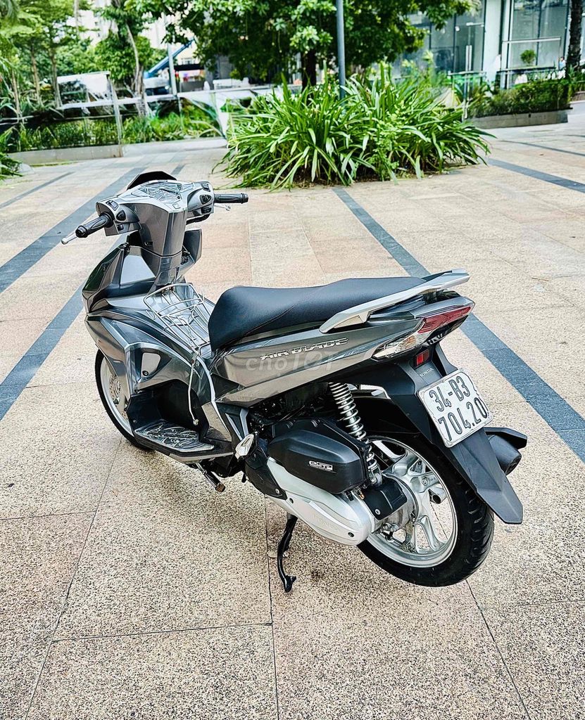 Honda Airblade 125 chính chủ. Mua bán Xe máy tại Quận Bắc Từ Liêm Hà Nội được đăng bởi XE MÁY ÁNH QUÂN hình 2