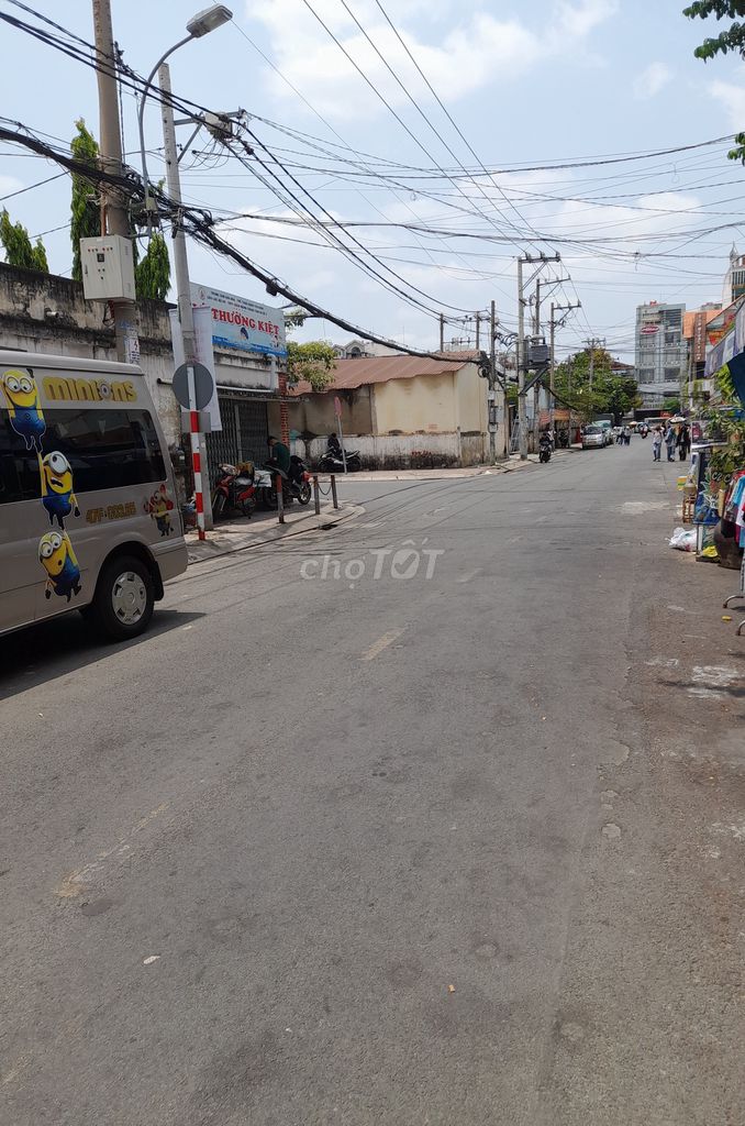 BÁN NHÀ MĂT TIỀN 4M,GIÁP SÁT Q.10 & Q.11,gần sân Phú thọ,chợ Tân bình