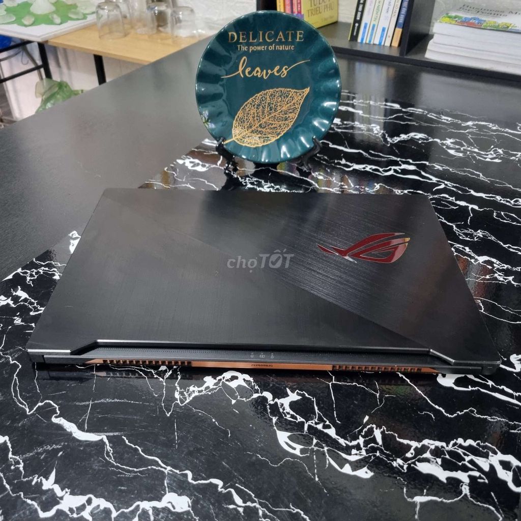 Gaming asus zyphyrus S i7-9/17.3/RTX 2080 8gb