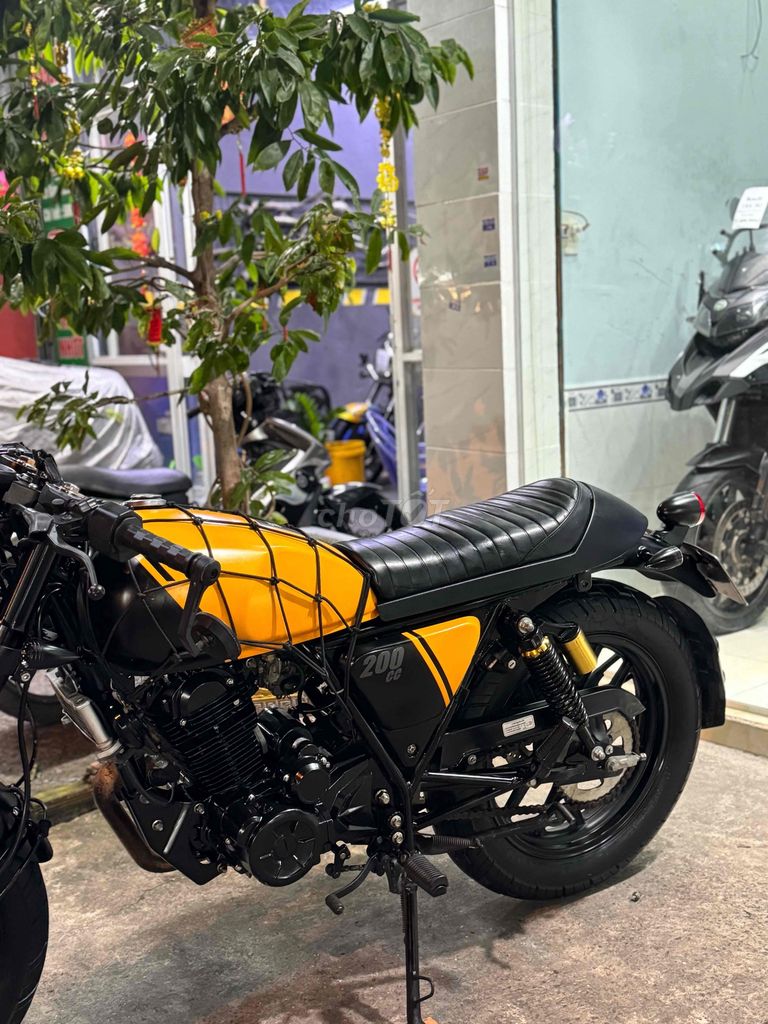 Cần bán GPX Legend 200 2020 Bs 00.678 9 chủ. Mua bán Xe máy tại Quận Bình Tân Tp Hồ Chí Minh được đăng bởi Việt Motor Bình Tân hình 5